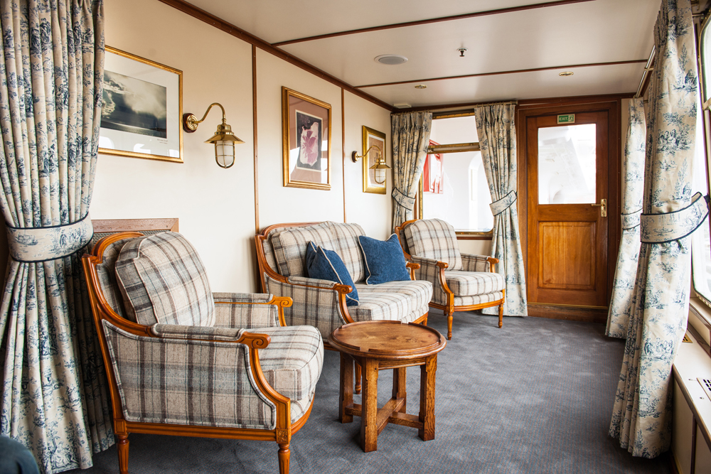 Hebridean Princess Look Out Lounge.jpg